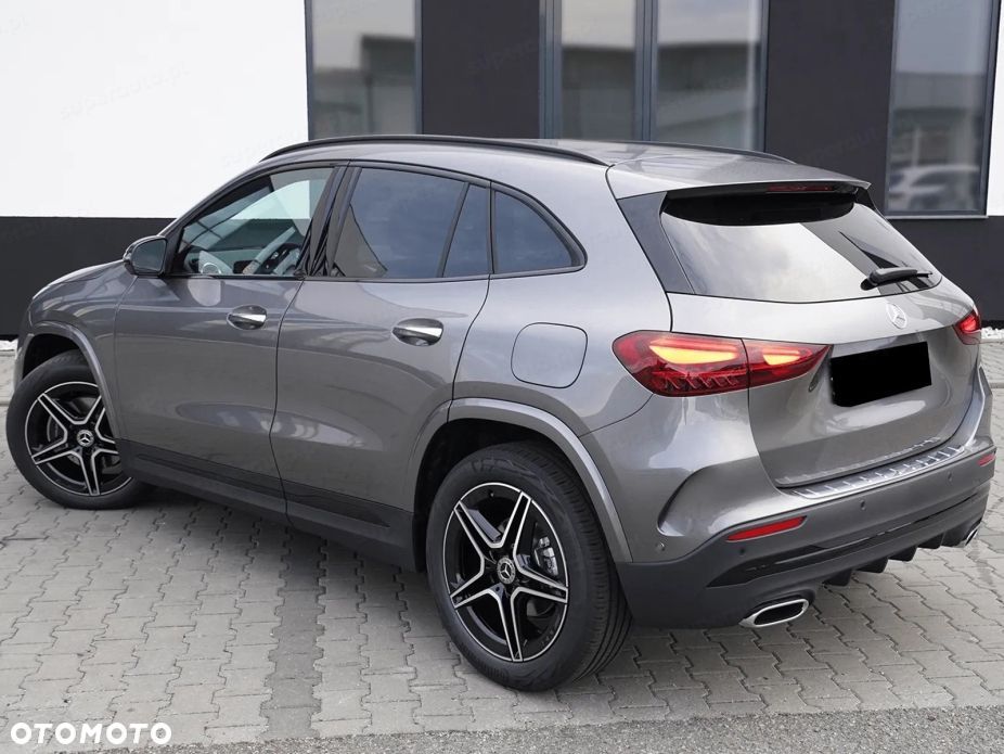 Mercedes-Benz GLA 220 mHEV 4-Matic AMG Line 8G-DCT - 6