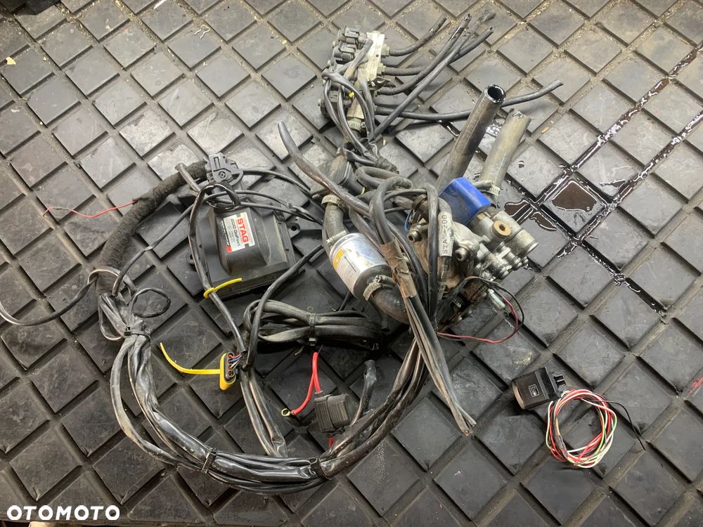 Instalacja sekwencyjna STAG-200 GoFast AUDI A3 8L 1.8 - 1