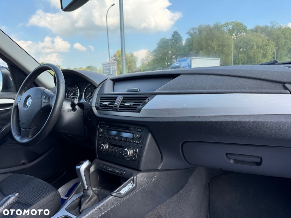 BMW X1 sDrive18d xLine - 12