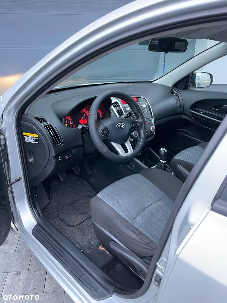 Kia Ceed 1.6 Crdi Comfort + - 6