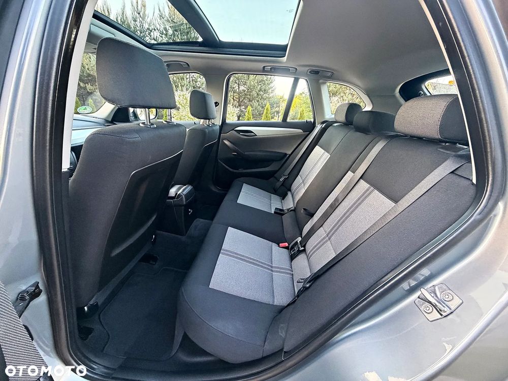 BMW X1 xDrive18d xLine - 29