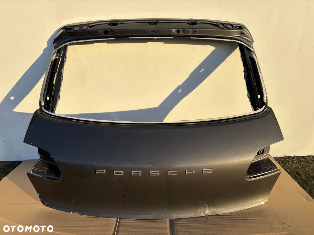 Klapa pokrywa bagażnika Porsche Macan - 1