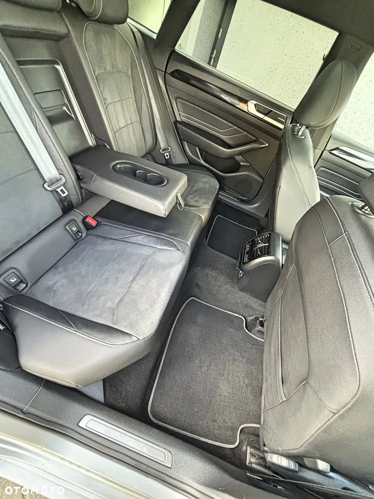 Volkswagen Arteon 2.0 TDI R-Line DSG - 25