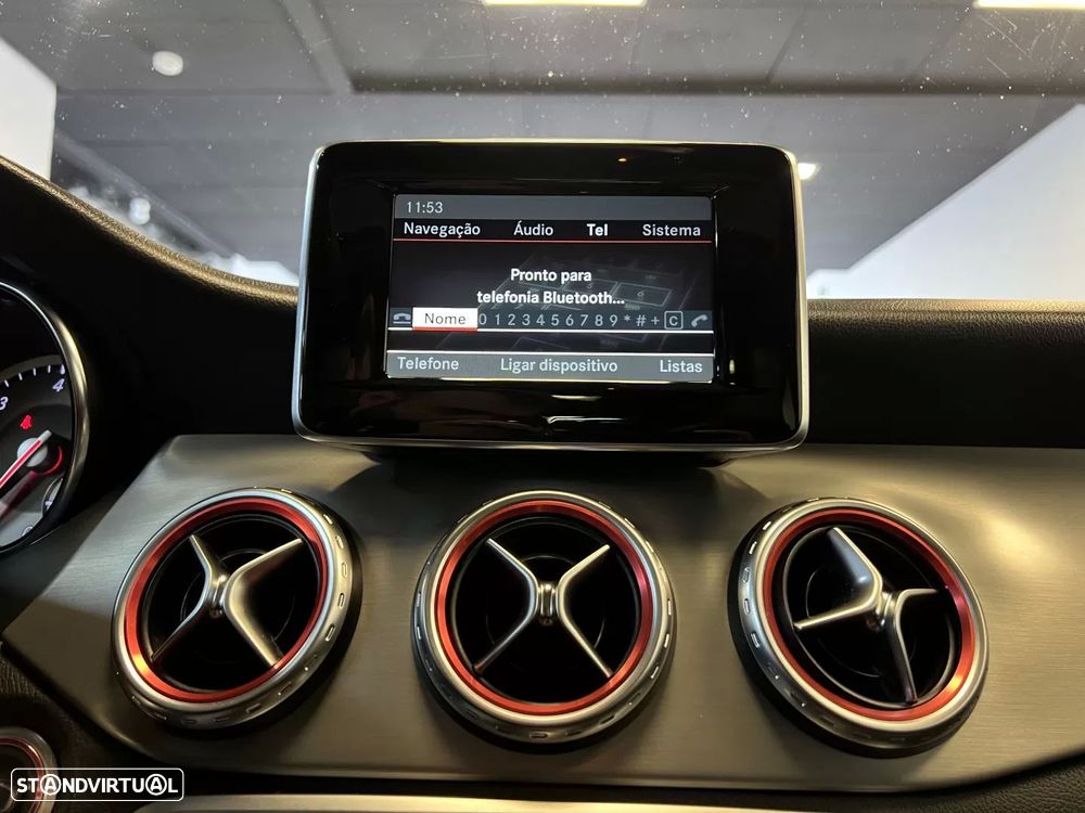 Mercedes-Benz GLA 200 d AMG Line - 15