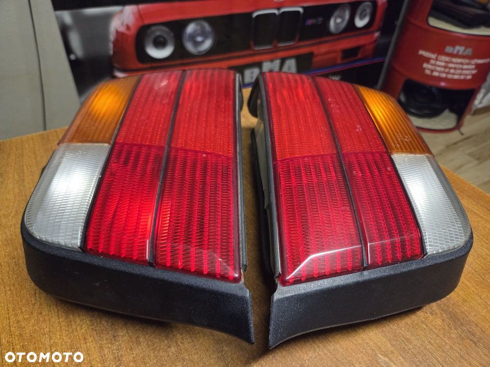 BMW E36 Sedan Lampy Tył Tylnie Oryginał BDB Stan Komplet Prawa Lewa - 5