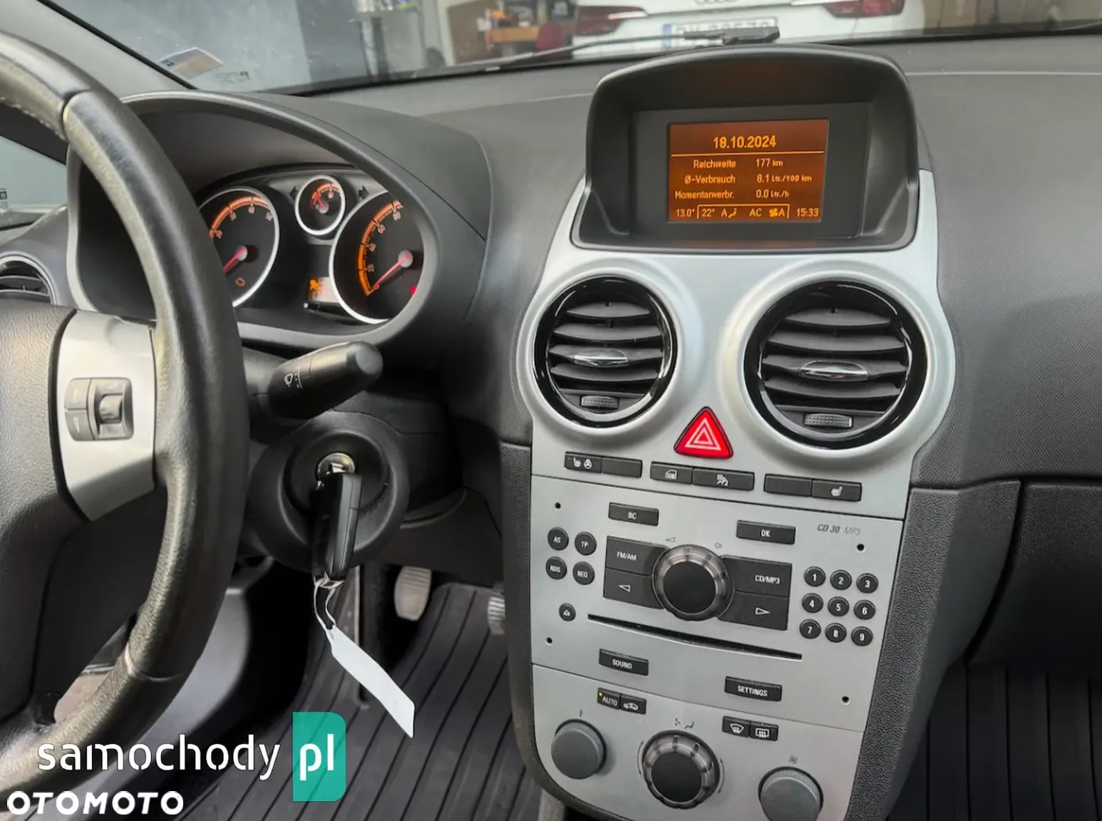 Opel Corsa 1.4 16V 150 Jahre - 10