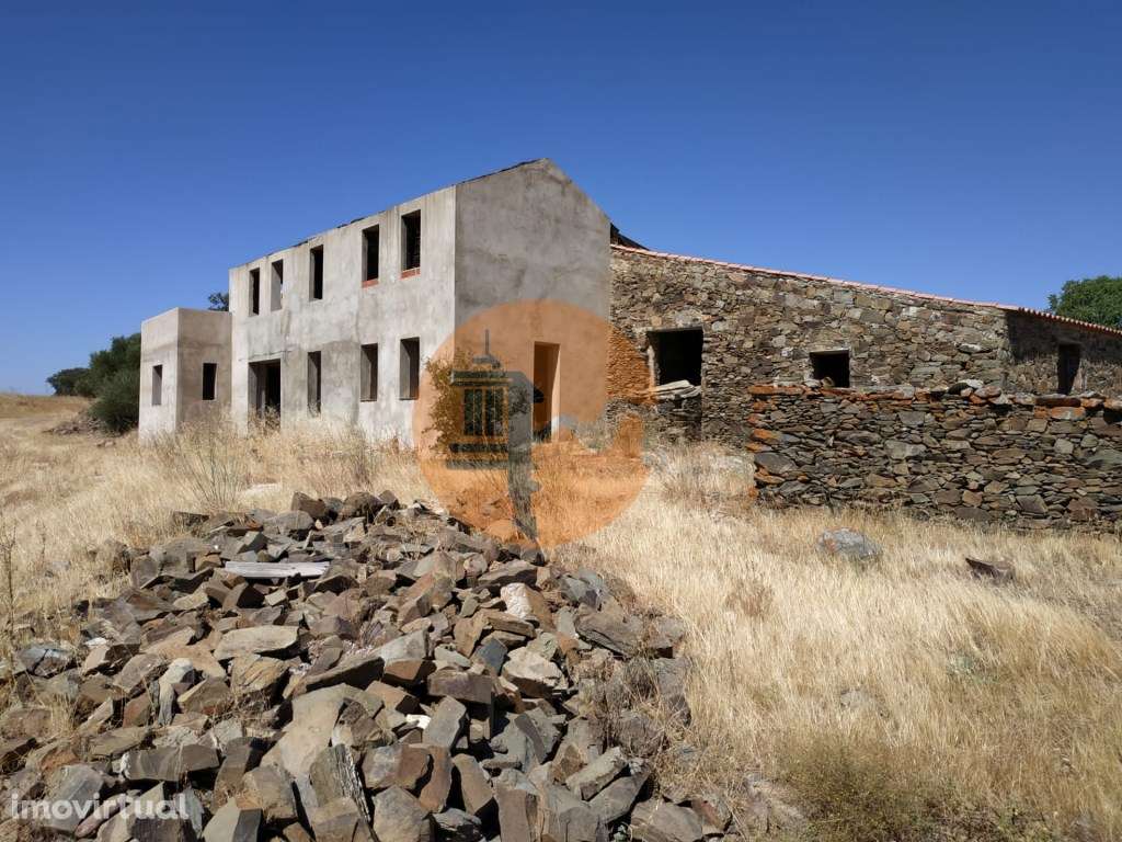 MORADIA - TURISMO - COM TERRENO DE 6 HECTARES NA ALDEIA DE SÃO MART... - Grande imagem: 2/55