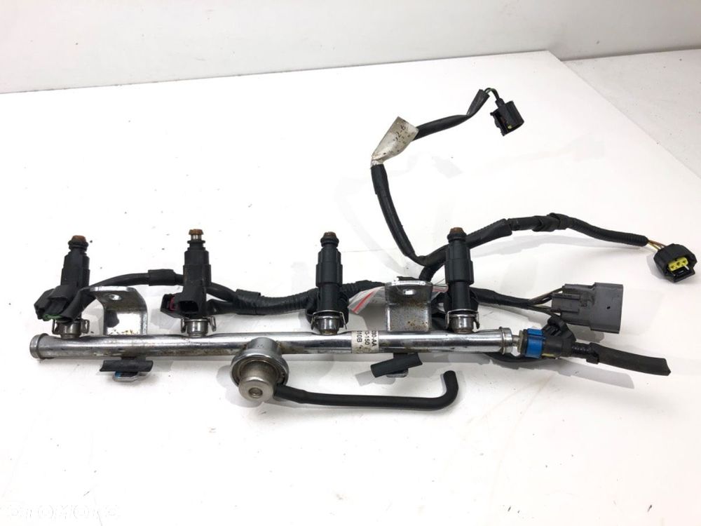 LISTWA WTRYSKOWA WTRYSKIWACZE - 49.00 PLN - MAZDA 6 Station Wagon (GY) 2002 - 2008 2.0 (GYEW) 104 kW - 1