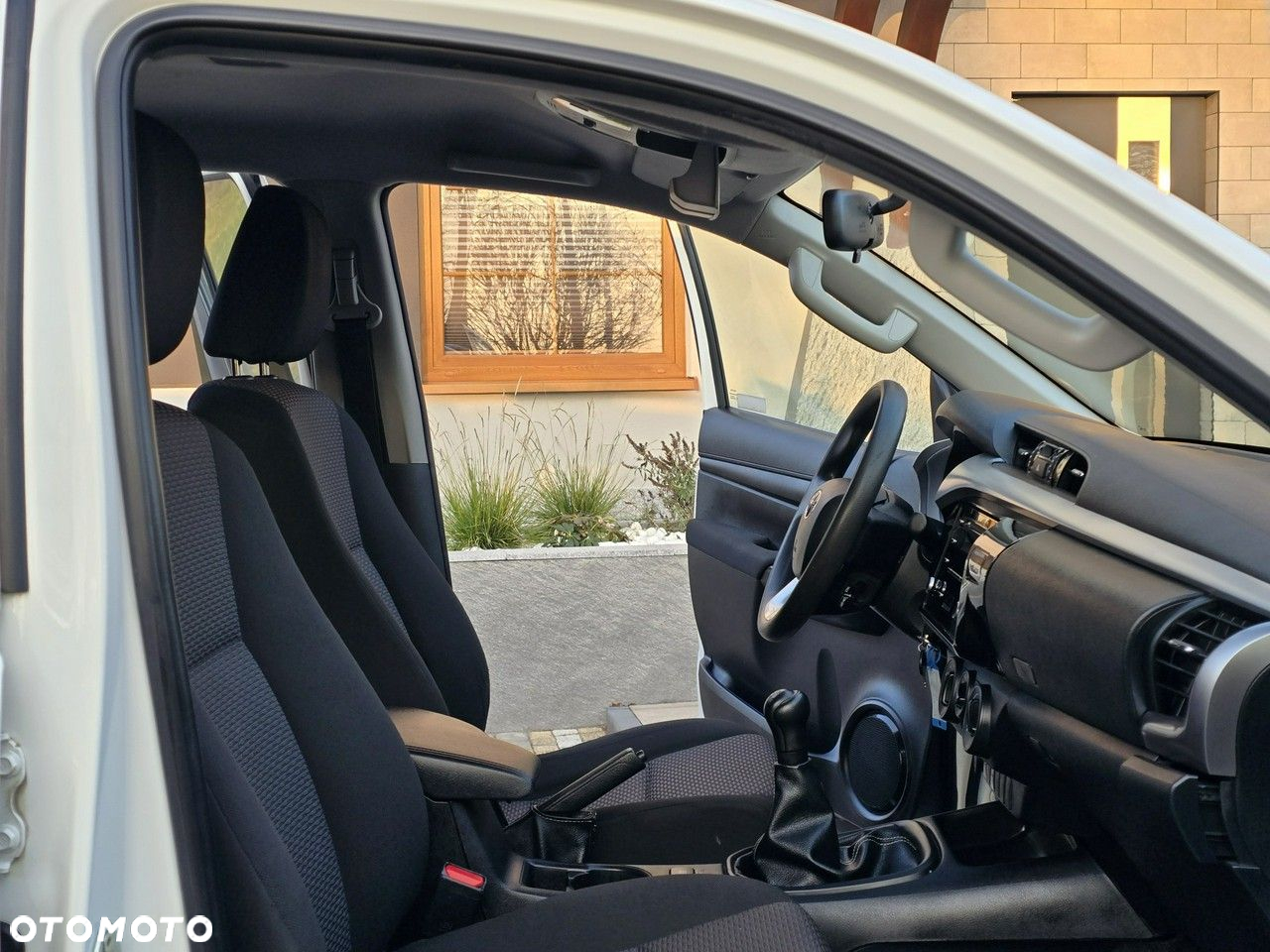 Toyota Hilux - 5