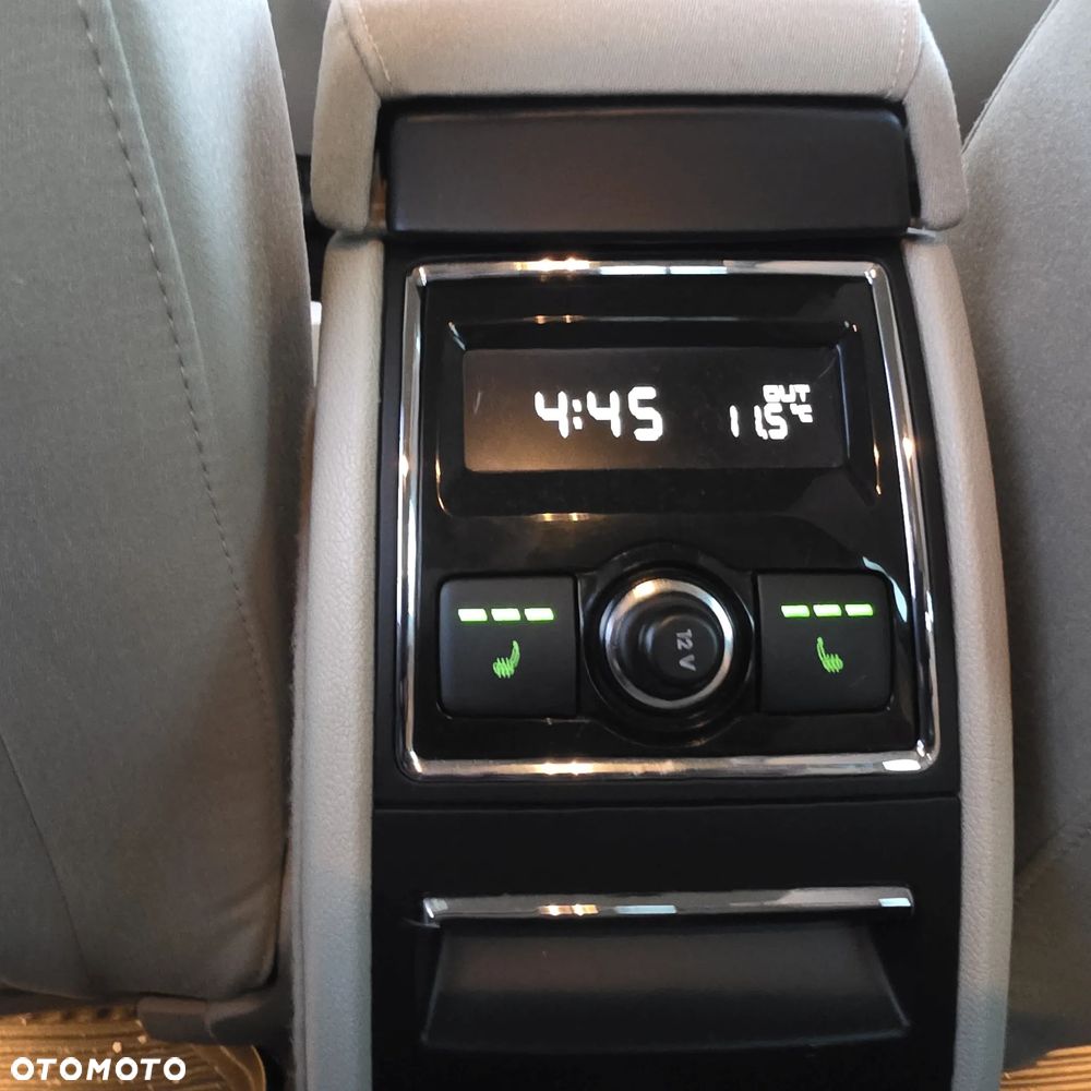 Skoda Superb 2.0 TSI Ambition DSG - 19
