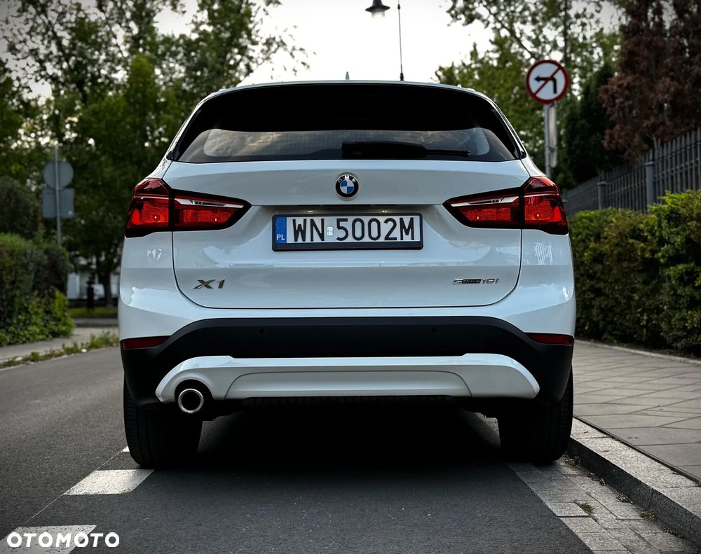 BMW X1 sDrive18i - 10