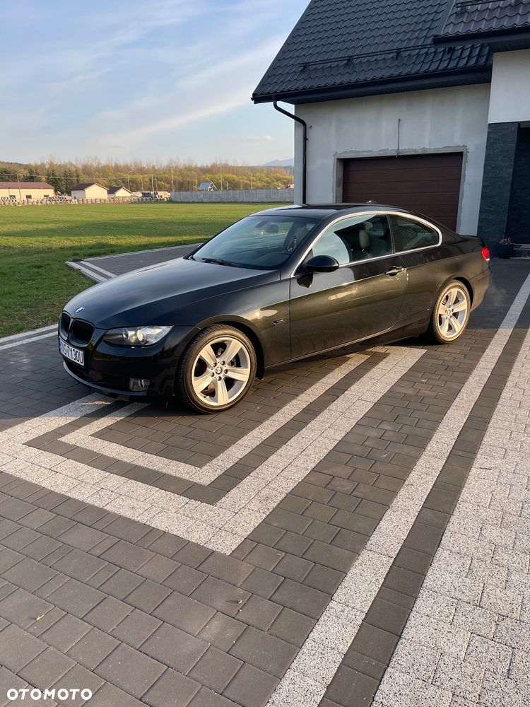 BMW Seria 3 325i M Sport Edition - 12