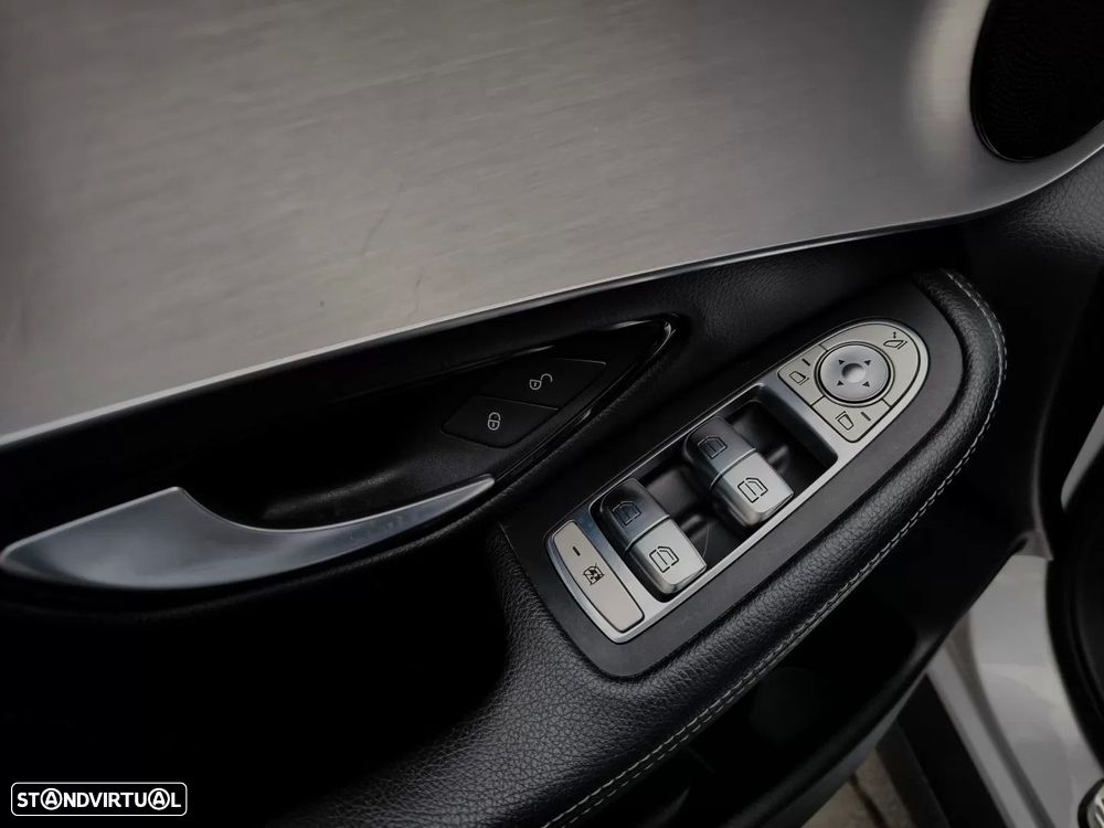 Mercedes-Benz GLC 250 d 4Matic 9G-TRONIC AMG Line - 29