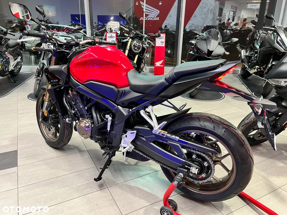 Honda CB - 11