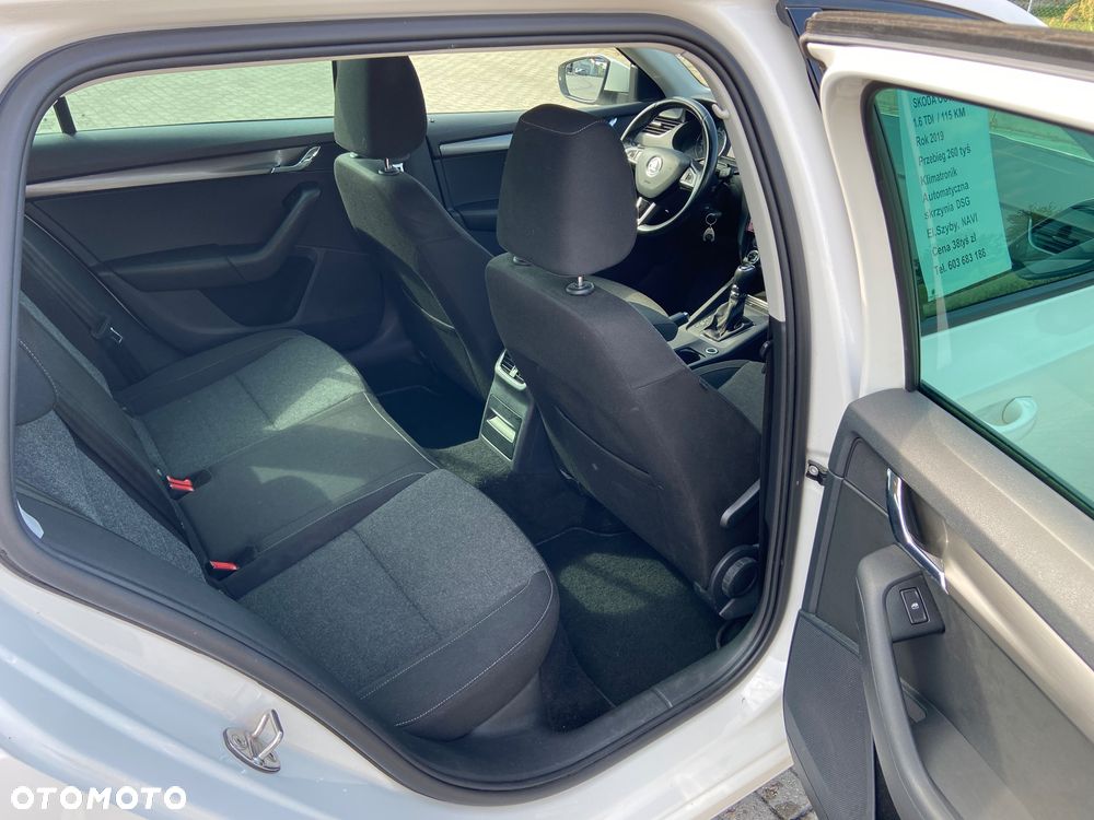 Skoda Octavia 1.6 TDI DSG Soleil - 18