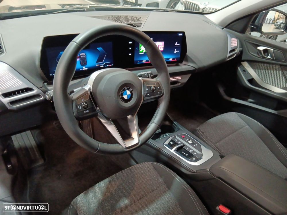 BMW 118 d Pack Desportivo M - 13