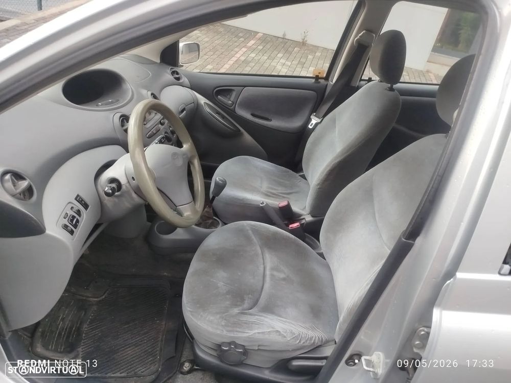 Toyota Yaris 1.0 Luna - 5