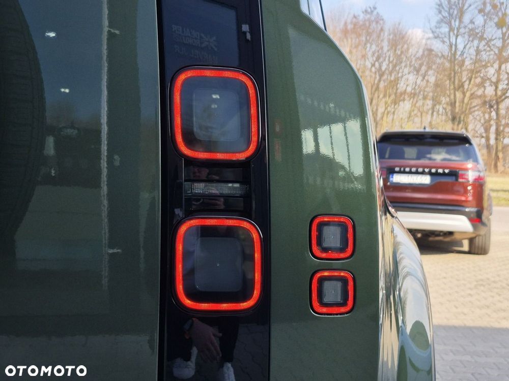 Land Rover Defender 110 D350 X - 14