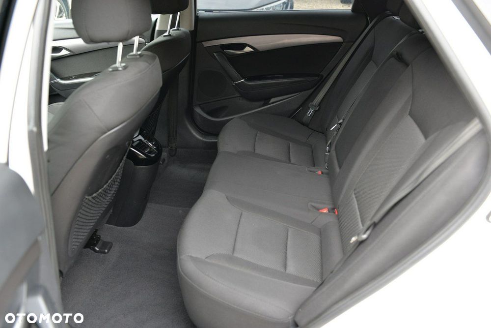 Hyundai i40 1.7 CRDi Comfort + - 10