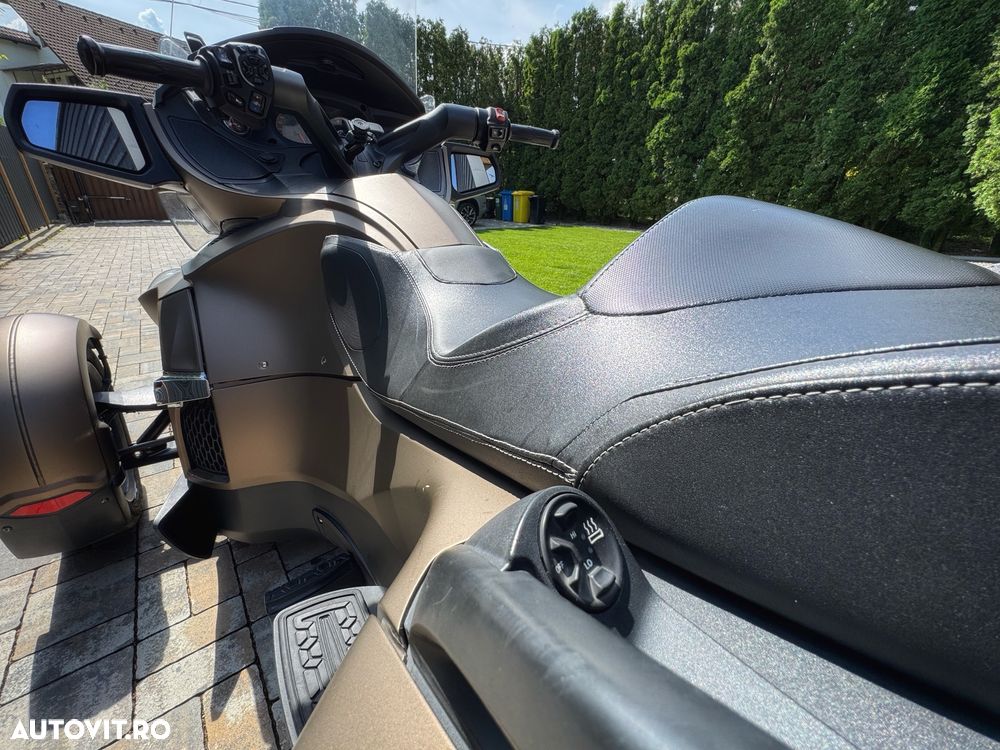 Can-Am Spyder - 7