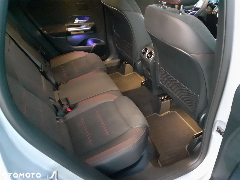 Mercedes-Benz GLA 200 AMG Line - 21