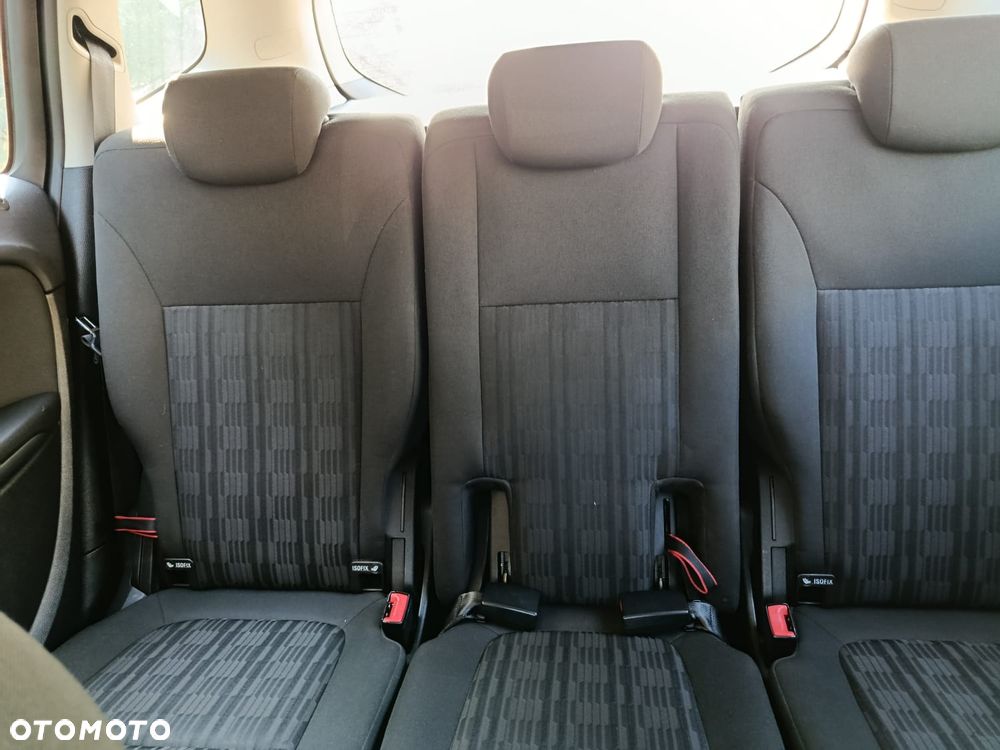 Opel Zafira - 11
