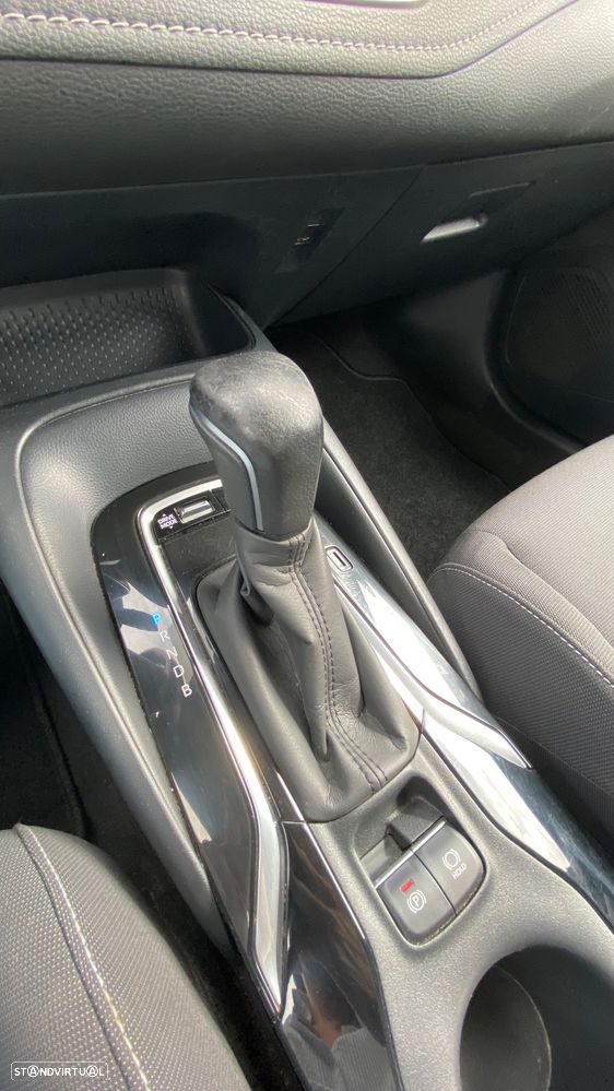 Toyota Corolla 1.8 Hybrid Comfort - 48