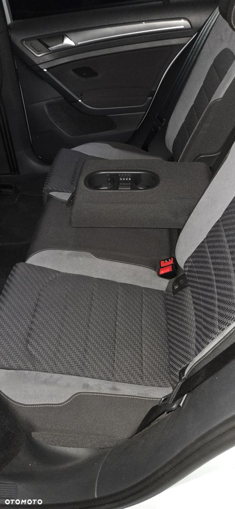 Volkswagen Golf 1.6 TDI BMT Highline - 22