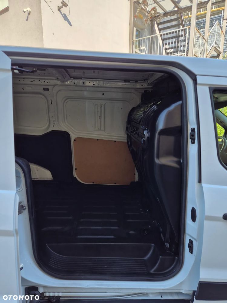Ford Transit Connect - 9