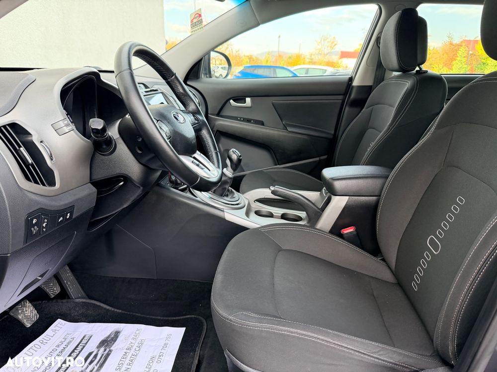 Kia Sportage 1.7 CRDI 2WD Dream-Team Edition - 10