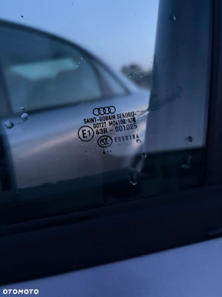 Audi A4 Limousine - 32