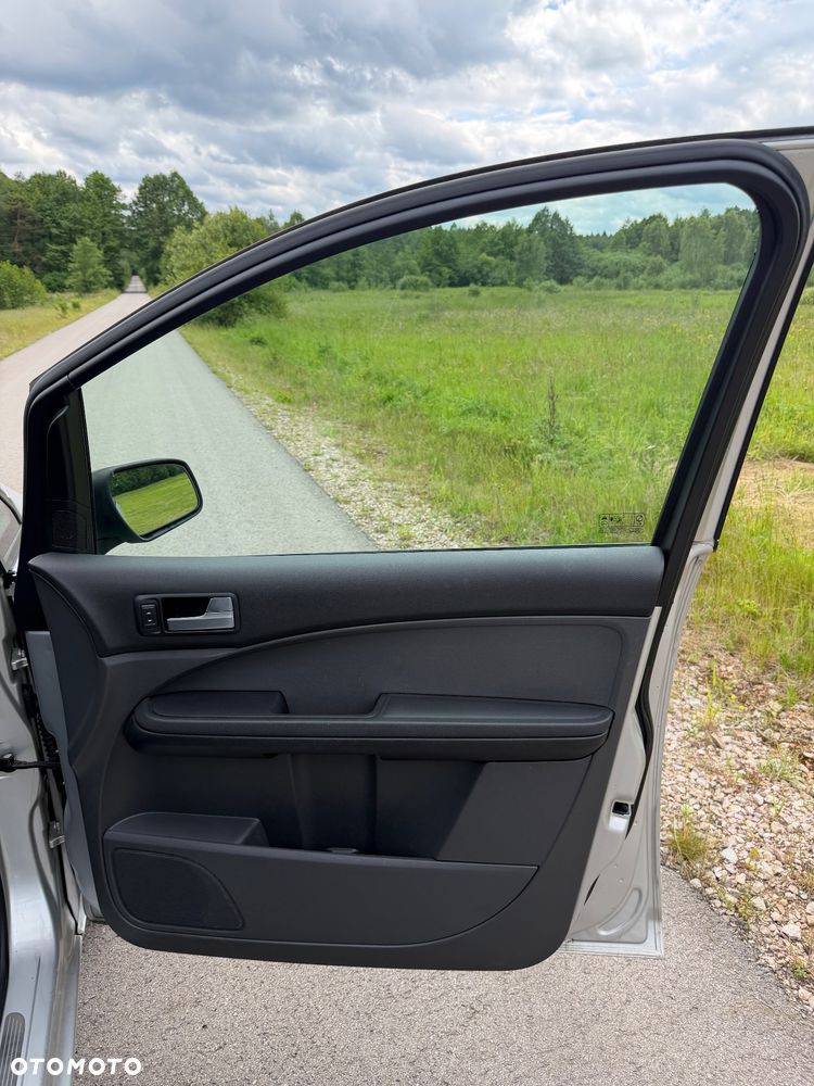 Ford Focus C-Max 1.8 Fun - 12