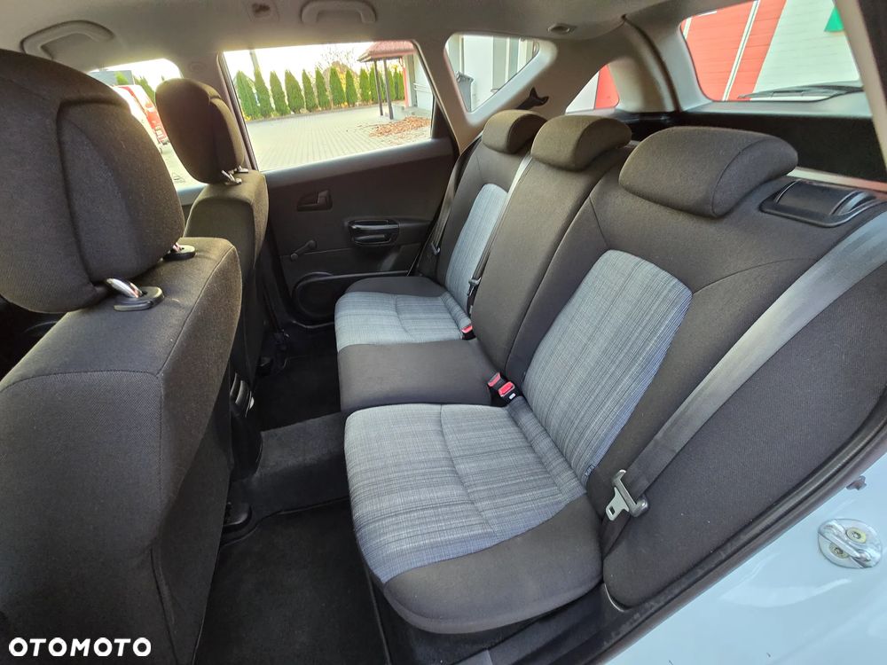 Kia Ceed 1.6 CVVT LX - 23