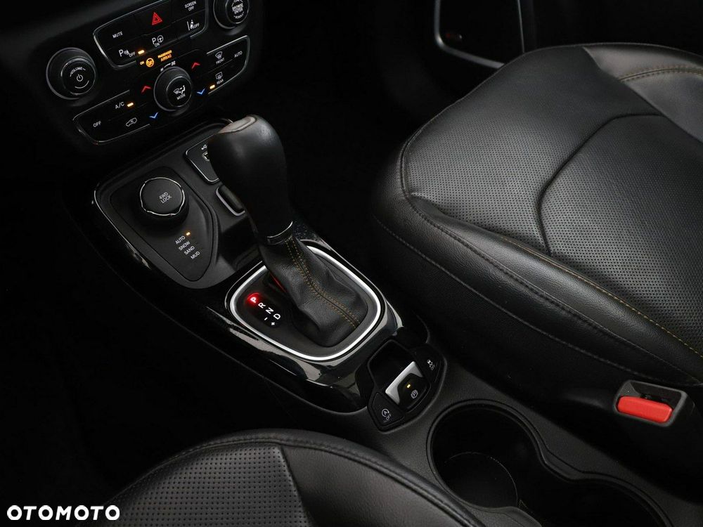 Jeep Compass 1.4 TMair Limited 4WD S&S - 30