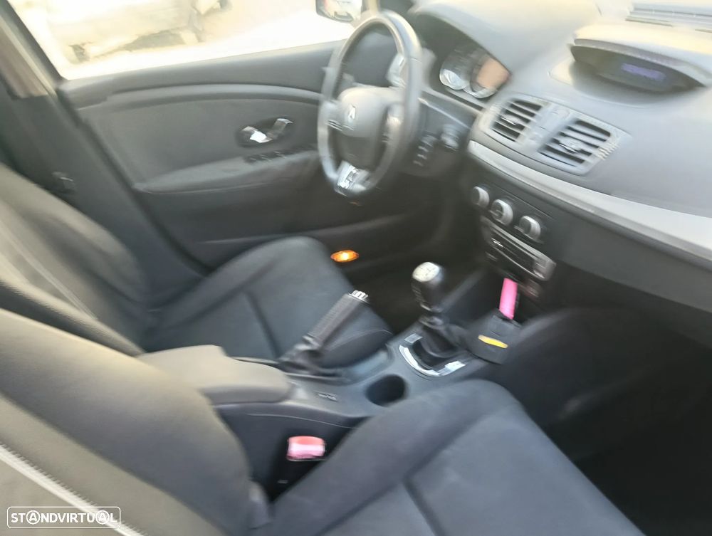 Renault Mégane Sport Tourer 1.5 dCi Limited SS - 9