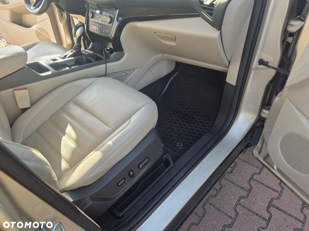 Ford Escape - 12