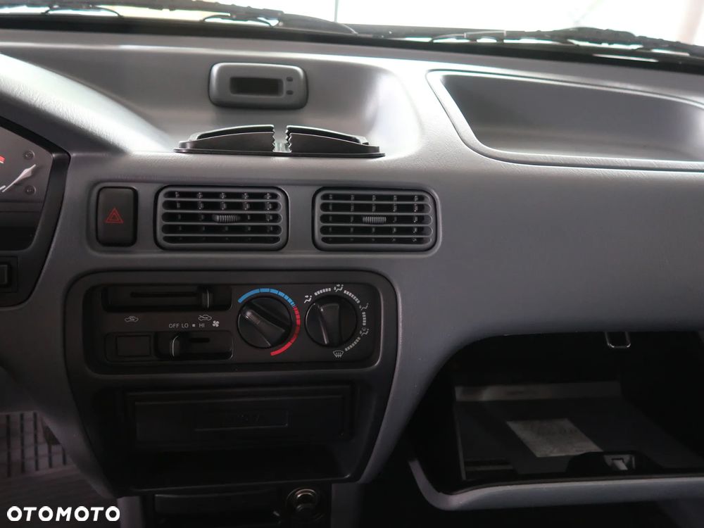 Toyota Starlet 1.4 - 21