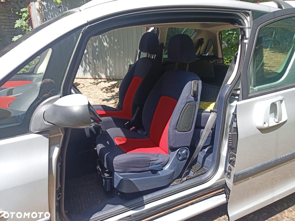 Peugeot 1007 - 6