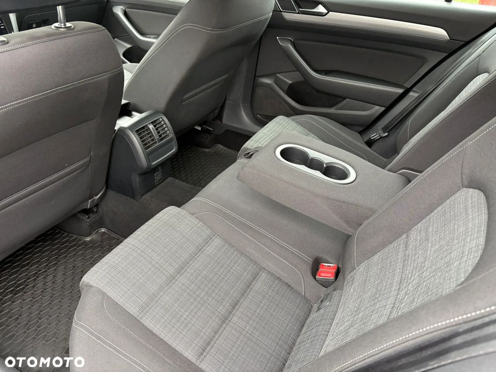 Volkswagen Passat 1.5 TSI EVO Business - 23