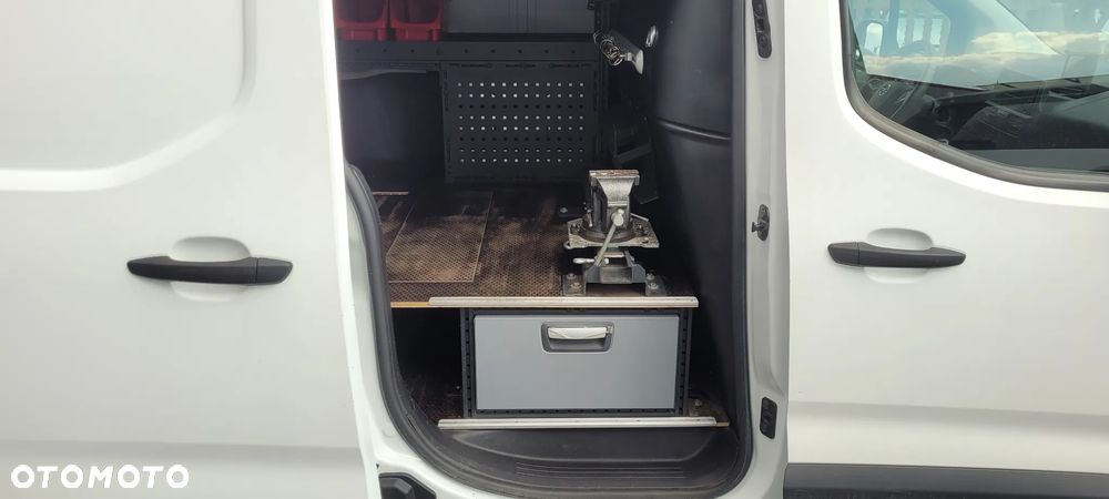 Opel COMBO - 18