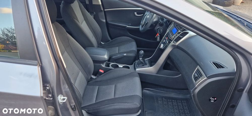 Hyundai i30 1.6 CRDi Comfort - 18