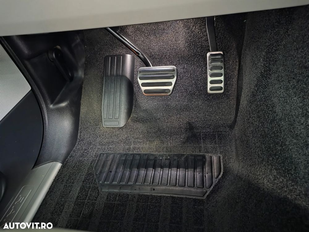 Land Rover Range Rover 3.0 I TDV6 Autobiography - 40