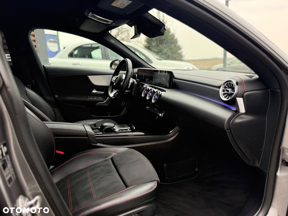 Mercedes-Benz CLA 200 7G-DCT AMG Line - 17