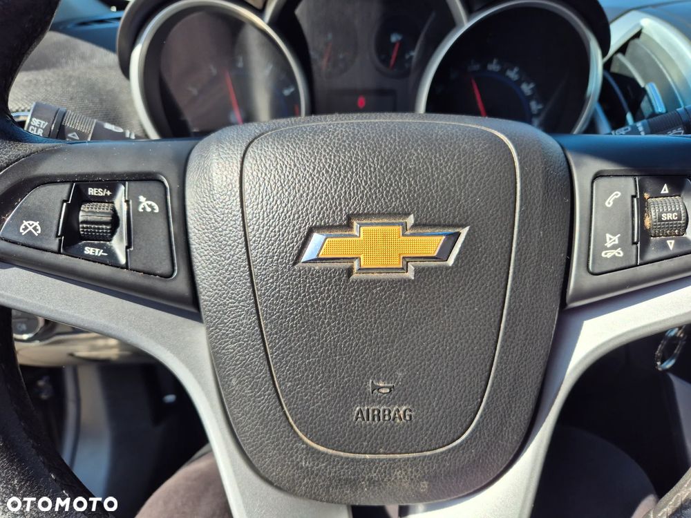 Chevrolet Cruze 1.6 - 15