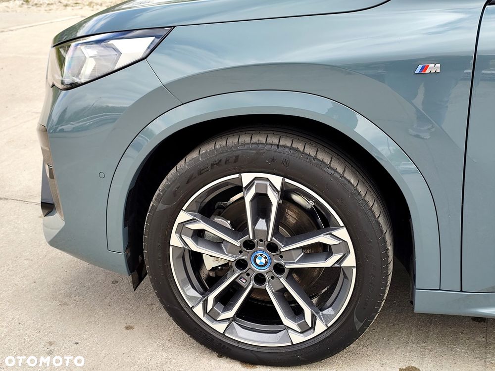 BMW iX2 xDrive30 66.5kWh M Sport - 14