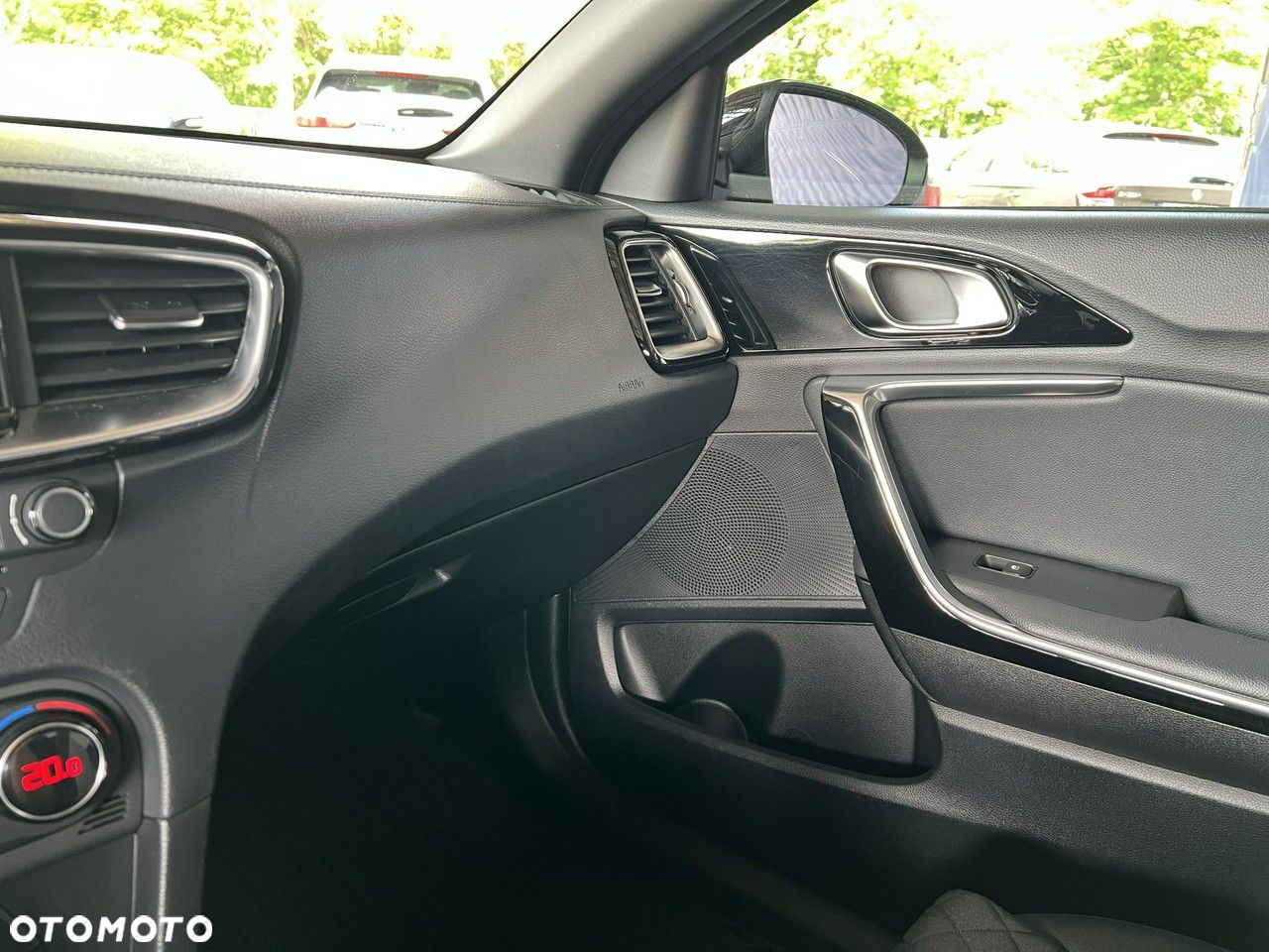 Kia ProCeed - 34
