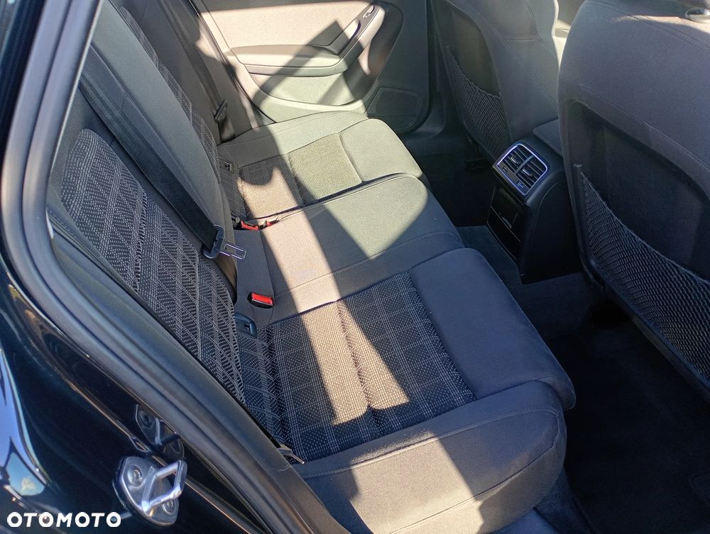 Audi A4 Avant 2.0 TDI DPF Ambiente - 34