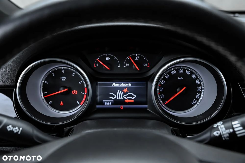 Opel Astra 1.4 Turbo Start/Stop Innovation - 27