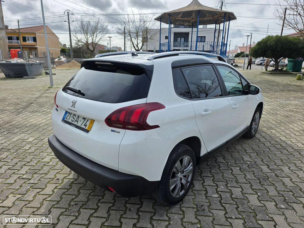 Peugeot 2008 1.2 PureTech Style - 4