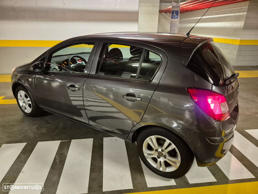 Opel Corsa 1.3 CDTi Enjoy - 15